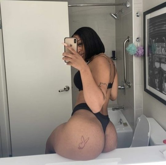 Russian Escorts in Le Meridien Connaught Place Hotel Delhi